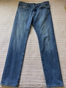 HUGO BOSS MENS JEANS 030 MAINE REGULAR FIT BLUE WASH DENIM SIZE 32x30 - Picture 1 of 18