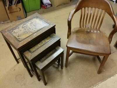 Juego de 3 mesas ocasionales orientales chinas de madera tallada, escenas de pueblo Foto 1 de 4