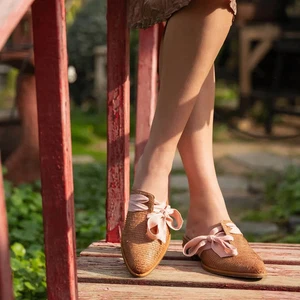 NEU 198 $ Anthropologie Echtleder Antilope Ladee Pantoletten Pantoletten Größe 6/37 - Bild 1 von 4