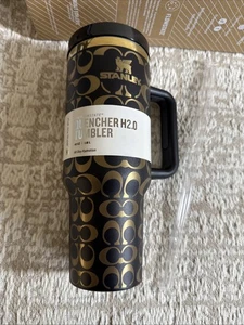 Coach x Stamley 40 oz Becher in Gold auf Schwarz (Limited Edition Collab) Neu mit Karton - Bild 1 von 10