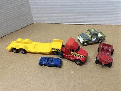 老式 Tootsie 玩具红色航空驾驶室和黄色 Hauler 拖车、吉普车、汽车、卡车 5 批量 — 第 1/4 张图片