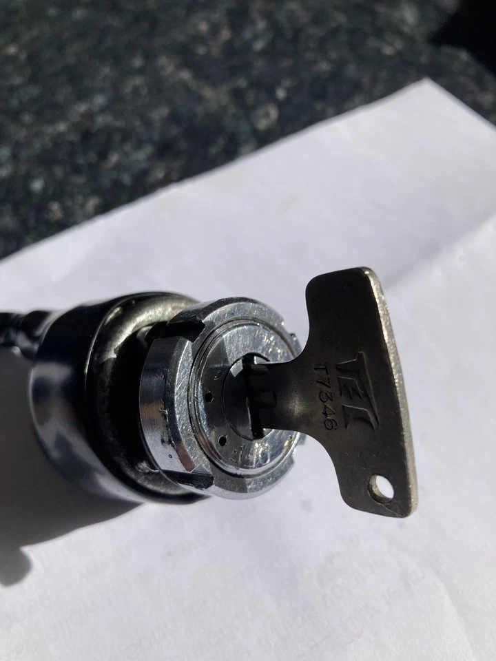 Interruptor de encendido barril y llave Honda CB450 CL450K DOHC 1970-1974 Foto 1 de 4