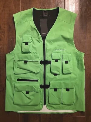 Oakley Outdoor Vest Camping Hunting Fishing Tactical W/Pockets Green Size SMALL - Image 1 of 4