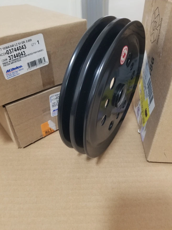 Bomba de agua corta Chevy bloque pequeño acero negro 2 ranuras manivela polea 283 327 SBC Foto 1 de 3