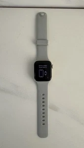 Nur GPS Apple Watch - 40mm SE (2. Gen) (A2722) Starlight mit Band - Bild 1 von 9