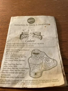Wilton Instructional Booklet for Baking & Decorating Power Ranger Cakes SH8 - Bild 1 von 5