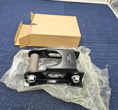 Grillete de resorte de hoja Dorman 722-009 para modelos seleccionados de Ford Mercury 1991-2005 Foto 1 de 4