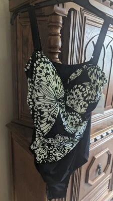 NWT FASHION BUG Black & White Swimsuit & Black Lacy Coverup 16 - Image 1 of 2