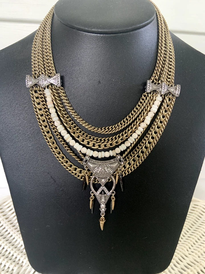 Collar convertible Chloe Isabel AMULET CHARM declaración Foto 1 de 1