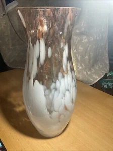 large murano art glass vase White And Gold, Few Chips On Rim - Picture 1 of 24