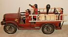 Antique jouet en métal en bois fait main Leornardo Luna camion de pompiers avec pompier