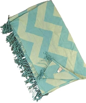Manta Pottery Barn Teen Essential Chevron con flecos verde Chartreuse 50x60 Foto 1 de 4