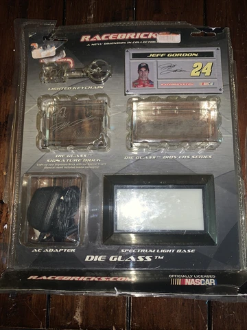 NASCAR 2006 RACE BRICKS #24 JEFF GORDON DIE GLASS MEMORABILIA PACK #90607 Cover