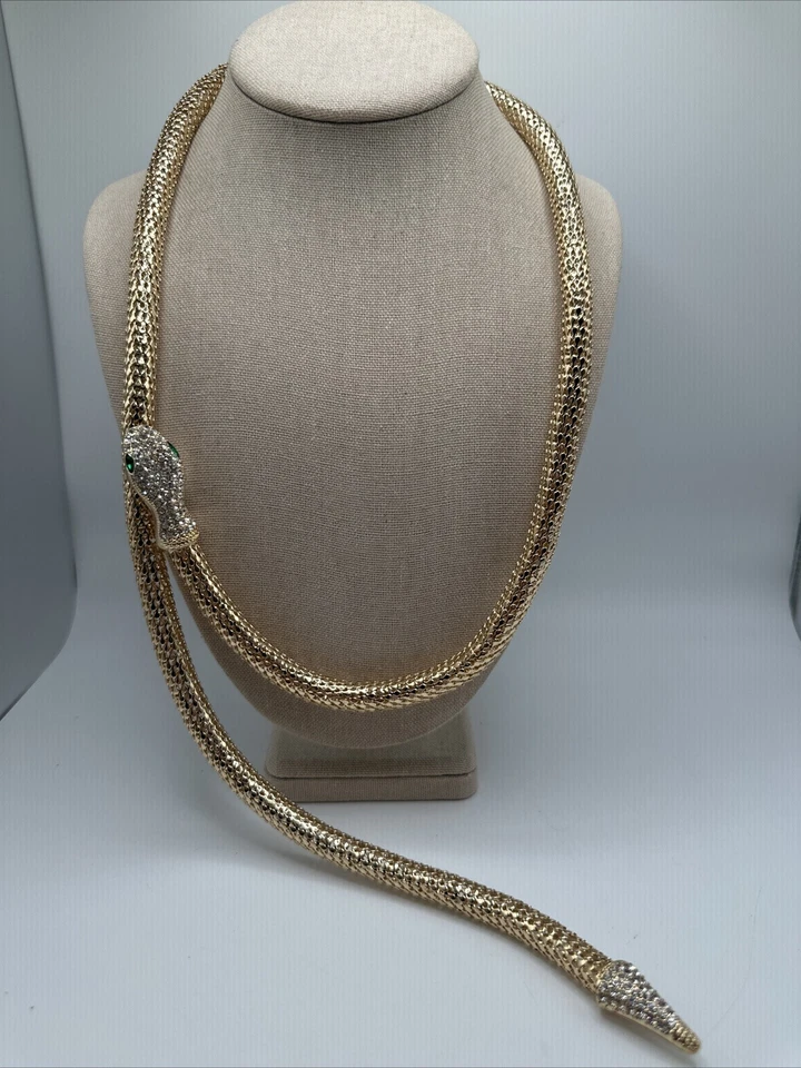 Collar Serpiente Magnética Malla Tono Dorado Cristal Verde y Blanco Foto 1 de 4