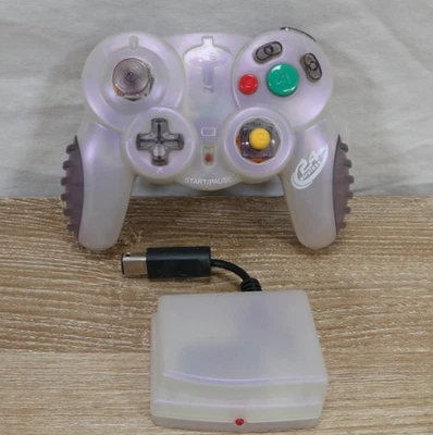 Nintendo GameCube Wii Wireless 2.4 Controller + Receiver Dongle - Image 1 of 4