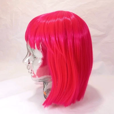 Colección Peluca The Fever Rosa Caliente “Lola” Corte Romo Recto Bob con Flecos Foto 1 de 4