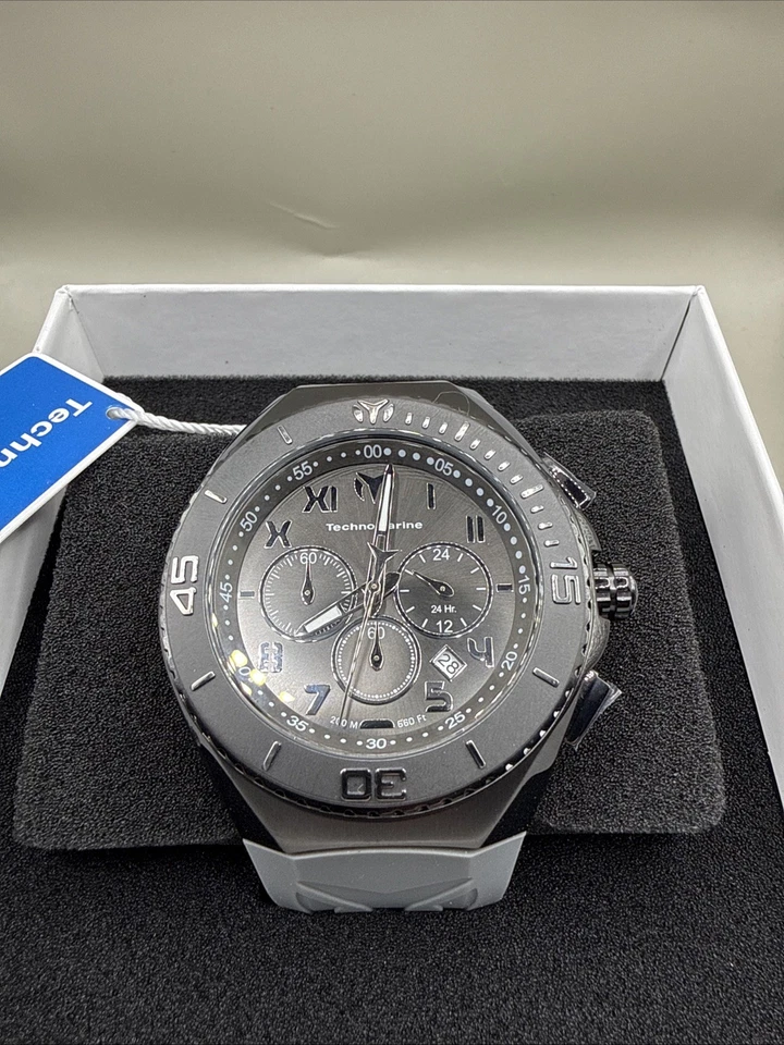 TechnoMarine Hombre Manta Ocean 48mm Reloj Cuarzo TM-220022 Negro con Banda Gris Foto 1 de 4