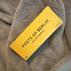 Poets Of Berlin Vilhelm Parfumerie New York Unisex, 0.17 Oz Perfume - Picture 1 of 3