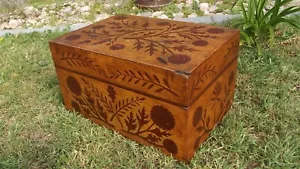 TASMANIA COLONIAL c.1830 HUON PINE SEWING- WORK BOX INLAID BLACKWOOD & MYRTLE - Picture 1 of 14