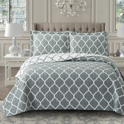 Juego de cobertores Meridian de gran tamaño con estampado reversible sin arrugas Foto 1 de 2