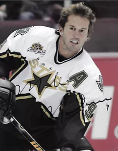 *MIKE MODANO*SIGNED*AUTOGRAPHED*PHOTO*DALLAS*STARS*NHL*HOCKEY*HOF*COA*8 X 10* - Picture 1 of 2