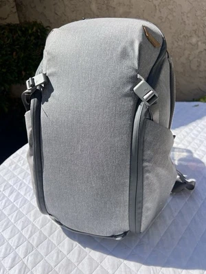 "Bolso Mochila Ligero Peak Design Tech Everyday Gris Ceniza Claro 15L 16""" Foto 1 de 4