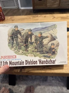Dragon 6067 1/35 Scale 13th Mountain Division "Handschar" Model Kit - Bild 1 von 6