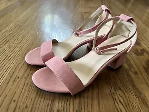 SHEIN NWB Women’s Pink Faux Suede Chunky Heel Ankle Strap Sandals SZ 5.5 - Picture 1 of 5