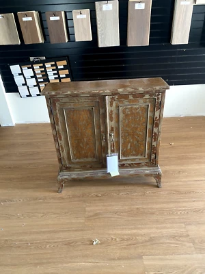 Gabinete envejecido pintado a mano de caoba Foto 1 de 4