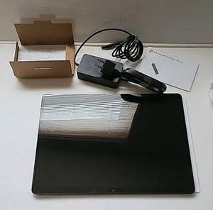 Microsoft Surface Pro X A1876 128 GB SQ1 3.0GHz 8GB Wi-Fi 13" W10H Black - Picture 1 of 5