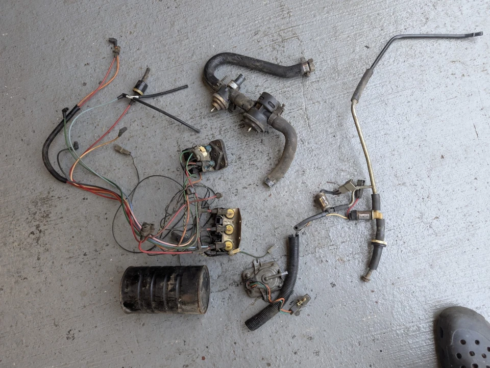 Ford Bronco 1984 2,8 V6 todos los componentes Egr y vacío Foto 1 de 4