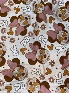 TELA DBP Minnie Mouse Yard Crema NUEVA - Imagen 1 de 2