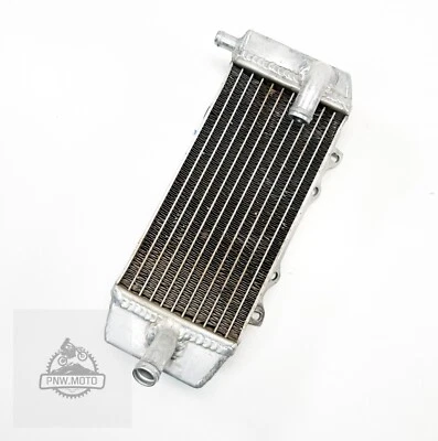 Refrigerante radiador derecho Suzuki RMZ250 RMZ 250 MISHIMOTO 2004 2005 2006 Foto 1 de 4