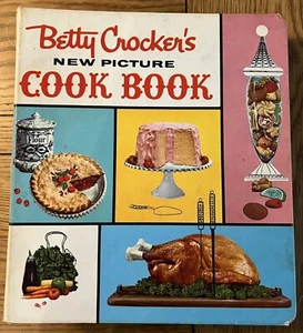 Betty Crocker's NEW PICTURE COOK BOOK 1961 First Ed. 4th Print Five Ring Binder - Picture 1 of 12