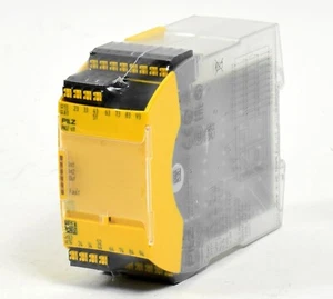 Pilz Sicherheitsrelais PNOZ s11 C 24VDC 8n/o 1n/c,No:751111 - Picture 1 of 2