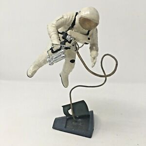 original 1969 Gemini Astronaut In Space 1/12 Scale GT-4 Revell Model Kit Vintage