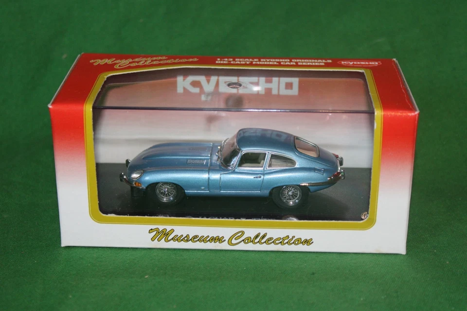 KYOSHO JAGUAR E-TYPE COUPE BLUE CAR 1/43 #03062B - Image 1 of 1