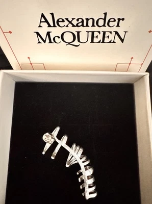 Pendiente Alexander McQueen plateado de un solo lado vintage Foto 1 de 3