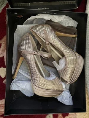 Tacones y cuñas Foto 1 de 4