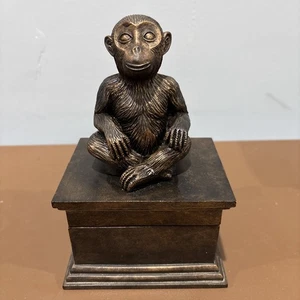 Sitzender Affe Figur auf Holz Schmuckkästchen Aufbewahrung - Bild 1 von 5