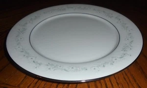 Noritake Essex Porzellan Brot & Butter Teller 6-3/8 Zoll, Blumenmuster 1973-79 Japan - Bild 1 von 3