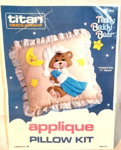 1986 vintage Titan Needlecraft TEDDY BEDDY BEAR applique pillow kit No. 1410 - Picture 1 of 3