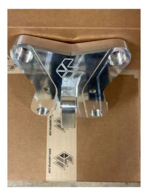 L&W Radius Rod Pull Plate for Can Am Maverick X3 - Image 1 of 3