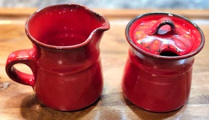 Vintage Metlox Poppy Trail Vernon medaglione rosso crema e zuccheriera con coperchio - Foto 1 di 10