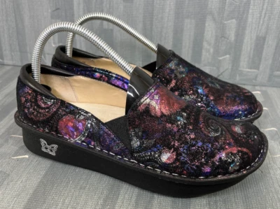 Sapato anabela Alegria Debra borboleta DEB-753 feminino tamanco slip-on preto 38/8 - Imagem 1 de 4