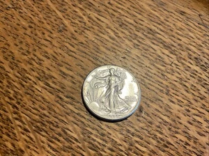 1941-P Walking Liberty Half Dollar Silver 50C Extremely Fine EF #6 - Picture 1 of 2