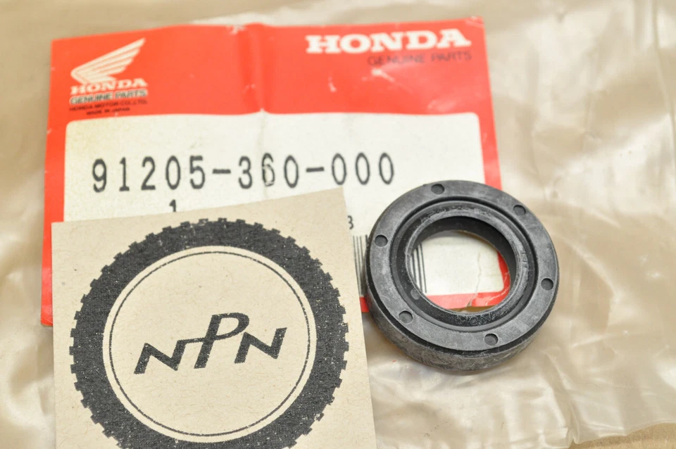 NOS Honda CA77 CB72 CL77 CR125 MR175 MT125 SL125 TL125 Oil Seal 91205-360-000 - Image 1 of 1