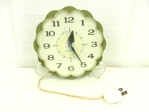 GE Corded Flower Daisy Electric Wall Clock Avocado Green Model 2150 Plastic ~T24 Cover