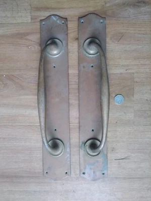 Large Antique Brass Door Handles Pull Handle X 2 - Image 1 of 3