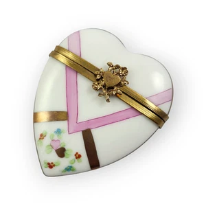 Limoges France Rochard Heart Trinket Pill Box Peint Main Porcelain - Picture 1 of 6